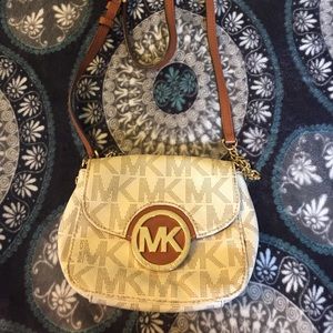 Micheal Kors Crossbody Purse